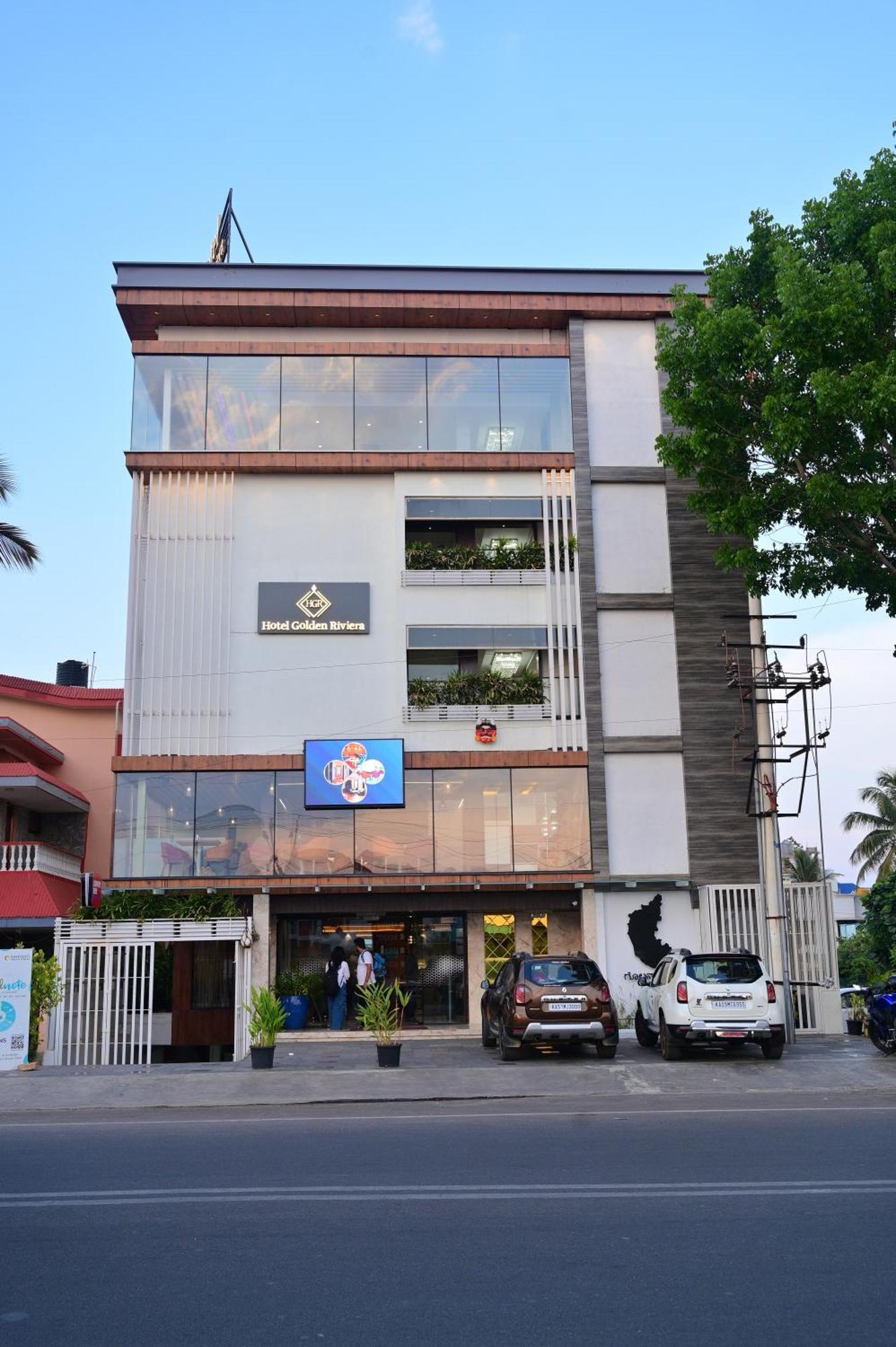 Hotel Golden Riviera Mysore Extérieur photo